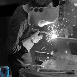 Debaenst Lastechniek, Zedelgem openingstijden