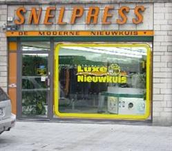 Snel-Press, Tienen openingstijden
