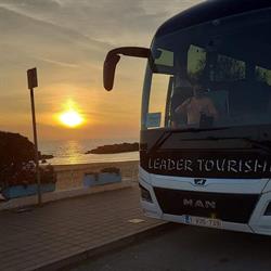 Leader Tourisme sa, Moeskroen openingstijden
