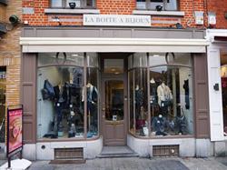 Boîte à Bijoux, Eigenbrakel openingstijden