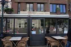 Intermezzo, Tienen openingstijden