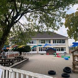 Ecole Notre-Dame de la Trinité, Wezembeek-Oppem openingstijden