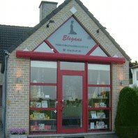 Elegans, Herent openingstijden