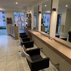 J-Style, Niel openingstijden