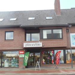 Pinocchio, Zwevezele openingstijden