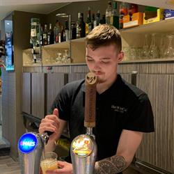 Marktcafé, Tienen openingstijden