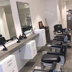Barbier, Namen openingstijden