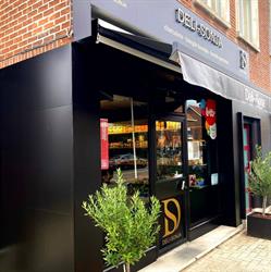 Deli-Sonja, Boom openingstijden