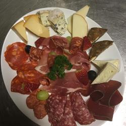 La Calabria, Zelzate openingstijden