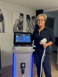 Monique Le Chique, Maasmechelen openingstijden