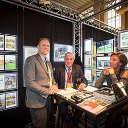 Crealight Europe B.v.b.a., Nazareth openingstijden