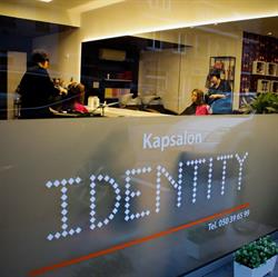 Identity, Assebroek openingstijden