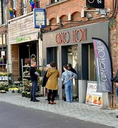 Carlo Leoni, Diest openingstijden