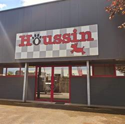 Pups Houssin, Kuurne openingstijden