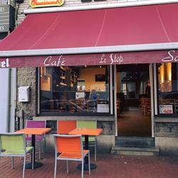 Stop (Le), Menen openingstijden