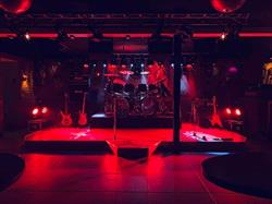The Other Side, Peer openingstijden