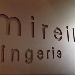 Lingerie Mireille, Moeskroen openingstijden