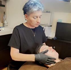 Keita , Skincare - Make up artist & hair - Massage, Aalbeke openingstijden
