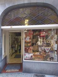 Brodery Mercier, Namen openingstijden