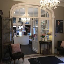 Clara Rose Beauté, Namen openingstijden