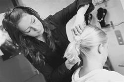Kapsalon InStyle, Veldwezelt openingstijden