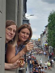 Jolies Folies, Aat openingstijden