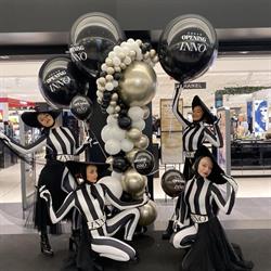 Wendy's Partyshop, Nevele openingstijden