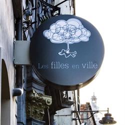 Les Filles en Ville, Bergen openingstijden