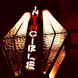 Invincible, Antwerpen openingstijden