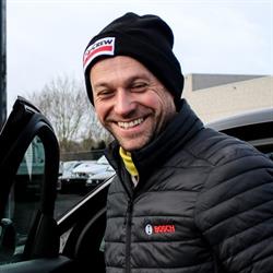 Auto jeroen, Ieper openingstijden
