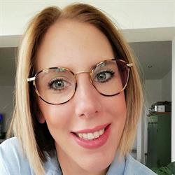 Nagelstudio Lisa, Peer openingstijden