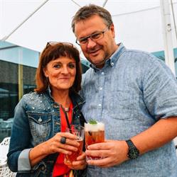 Gerni Wijnen, Izegem openingstijden
