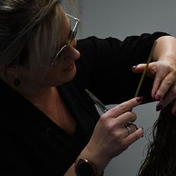Kapsalon Sofie, Brielen openingstijden