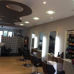 Elida Noka Coiffure, Namen openingstijden