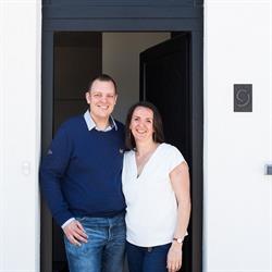 Chez Spoons, Graven openingstijden
