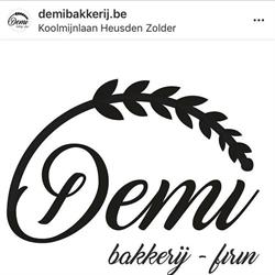 Demi Bakkerij, Zolder openingstijden
