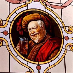 Falstaff, Brussel openingstijden