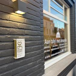 Aan Tafel Met Amaryllis (huiskamerrestaurant - table d'amis - gastentafel - traiteur - kok-aan-huis), Deinze openingstijden