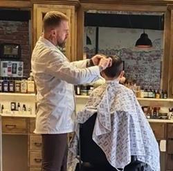 Man In Mirror, Evergem openingstijden