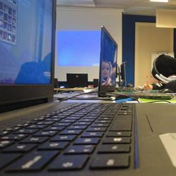 DigiPlanet, Jeuk openingstijden