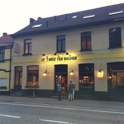 Huis ten halve, Kapellen openingstijden