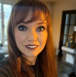 Lindsay's hondensalon, Dikkebus openingstijden