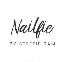 Nailfie by Steffie Ram, Booischot openingstijden
