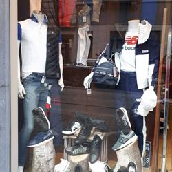 Dalton's Jeans, Schaarbeek openingstijden