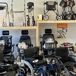 Orthocam, Bouwel openingstijden