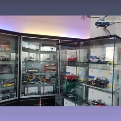 Kits n' Cars, Knokke openingstijden