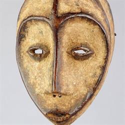 Galerie de La Louve. Arts Premiers Art Tribal Africain, La Louvière openingstijden