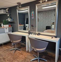 Au Petit Salon, Ophain-Bois-Seigneur-Isaac openingstijden
