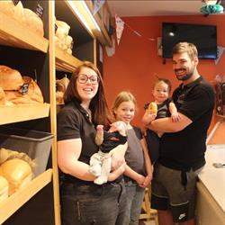 Bakkerij Laurens, Varsenare openingstijden