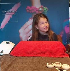 Nagelstudio 'MiniNailistic', Geraardsbergen openingstijden
